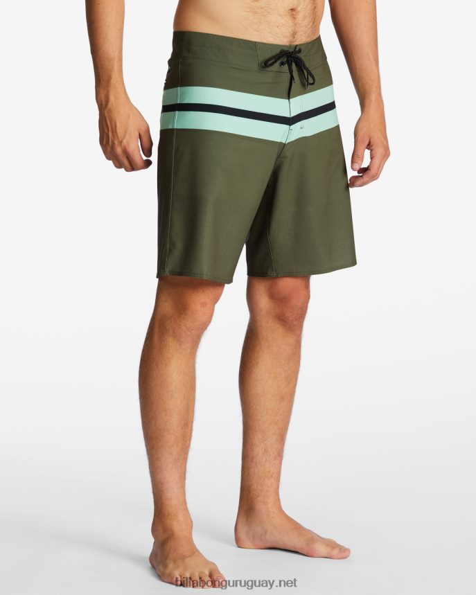 shorts de playa Momentum Airlite Performance 19\'\' hombres militar DR6844216 Billabong